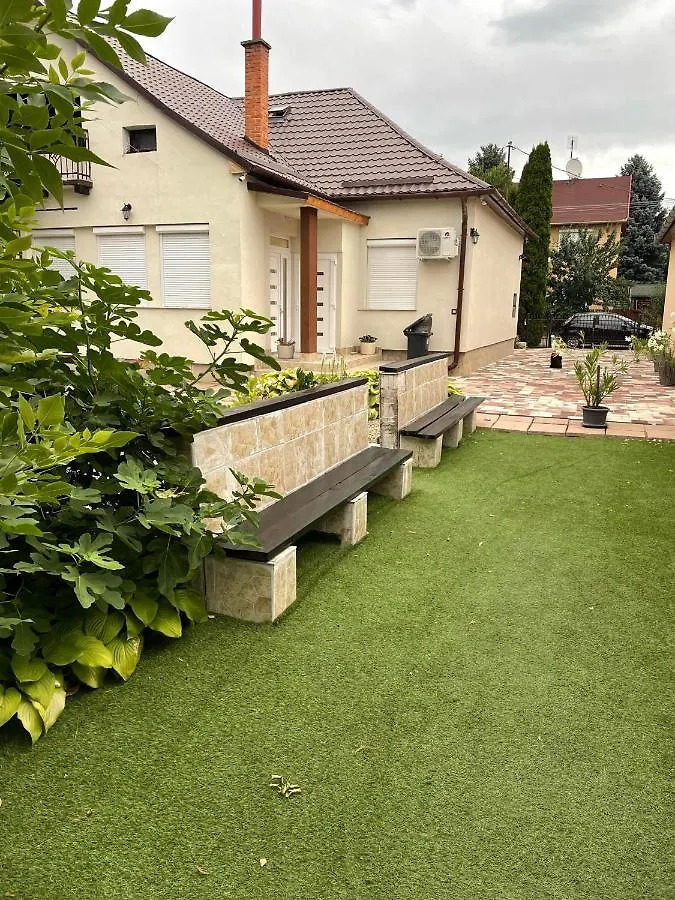 Adam Apartman Hajduszoboszlo Apartment